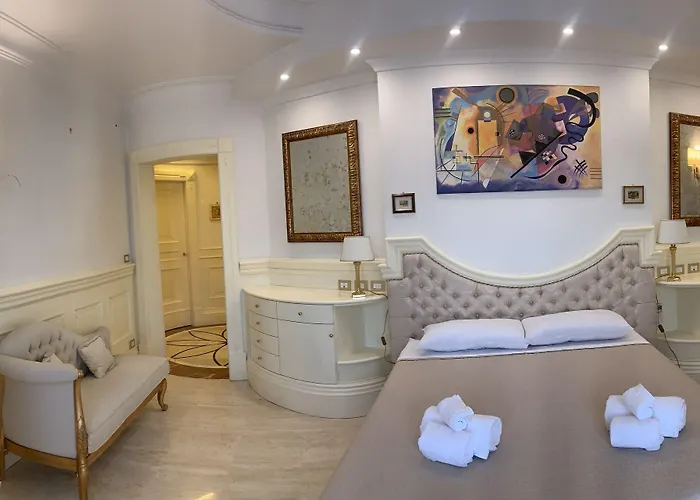 Simon's Guest house 4*